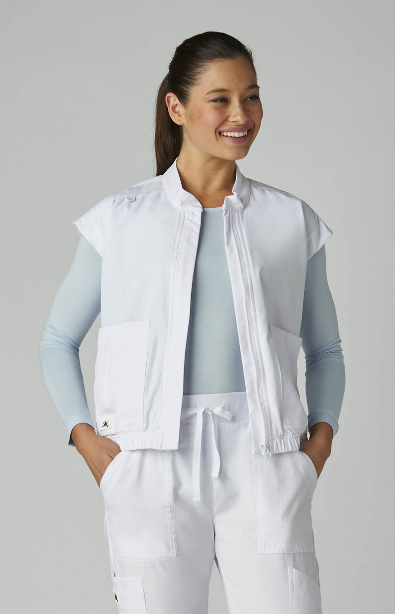 Eloise Vest-Koi Solis